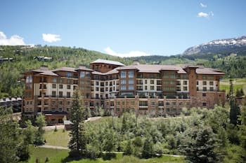 Aspen Snowmass ski packages